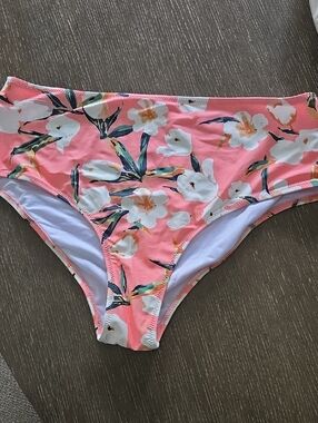 Women's Pink Floral Swim Bottoms